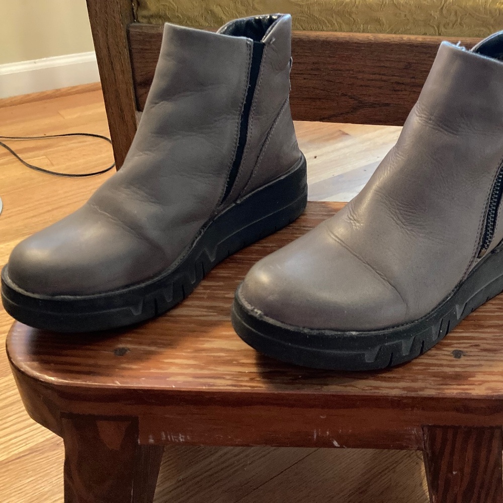 Miz Mooz boots